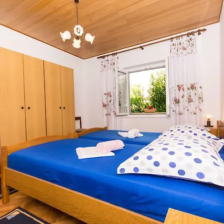 Maja Apartment *